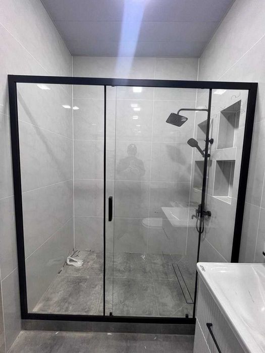 Стеклянные душевые кабины и перегородки на заказ под ключ