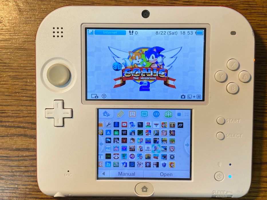 Nintendo 2ds (прошитая игры записанны 32gb)