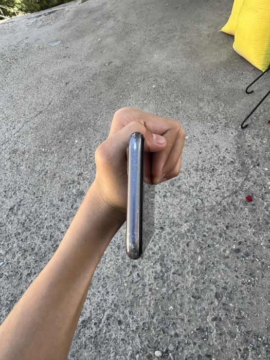 Iphone 11 black срочно!