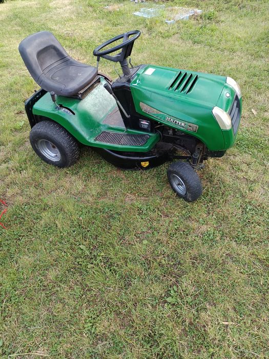 Tractoraș cositoare mașină  pt gazon