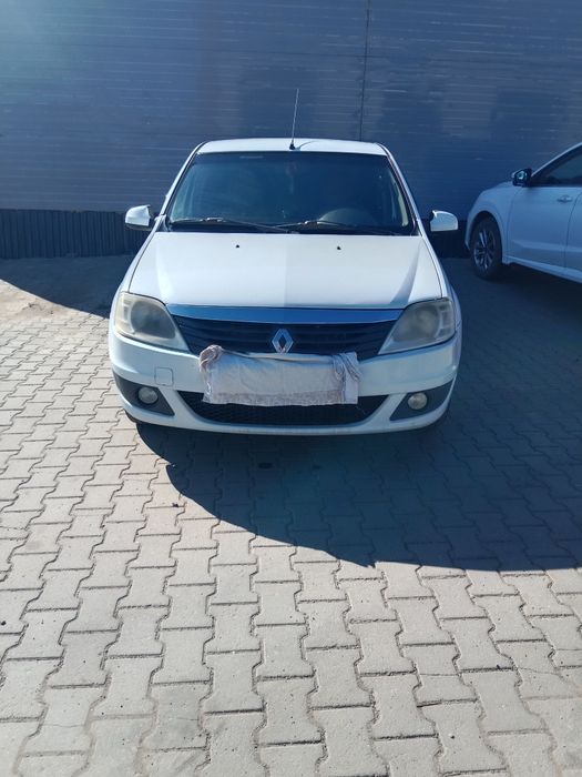 Продам Рено Логан 2011 года выпуска