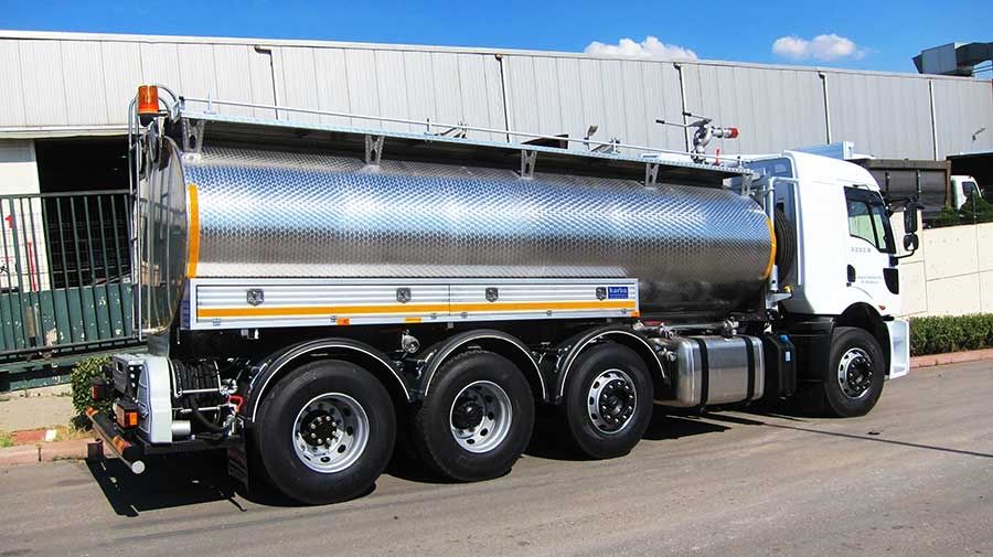 Transport apa umplere piscine/cisterna inox