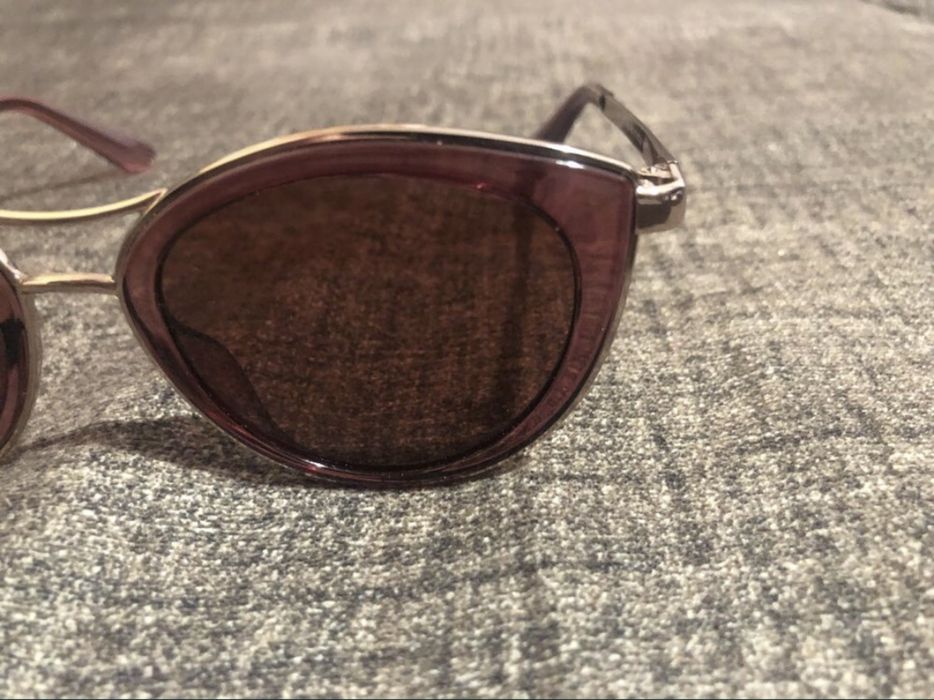 Очила Guess с розови рамки