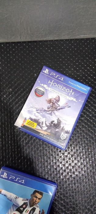 Игры PS4: FIFA 19 и Horizon Zero