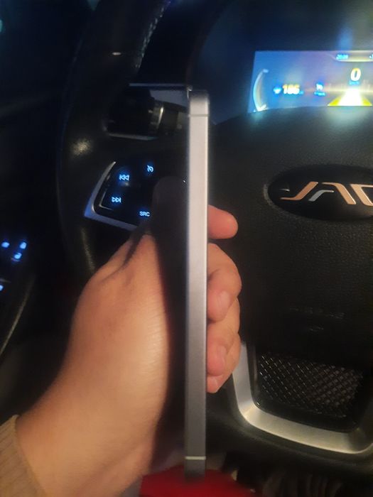 Samsung S25 почти новый