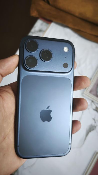 Продам IPhone 17 pro
