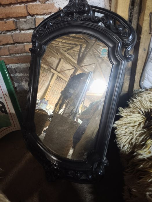 Старо голямо огледало