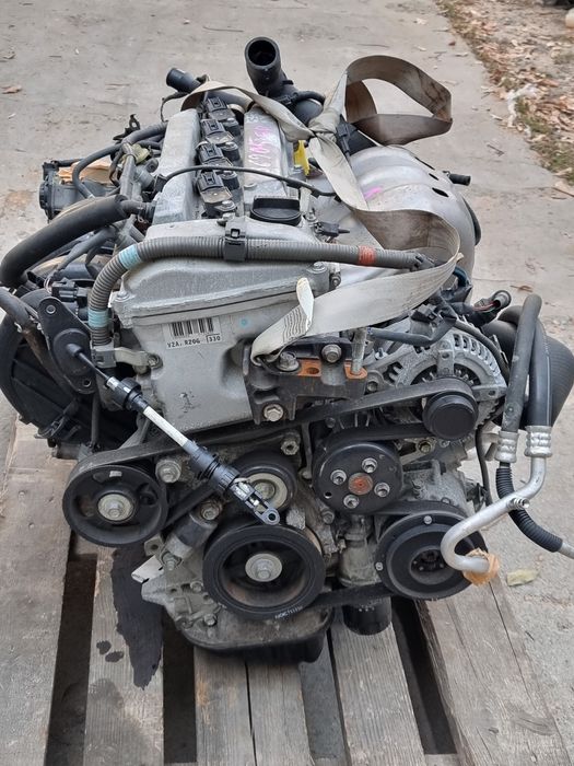 Двигатель на Toyota Estima  2AZ FE 2.4  VVTI  .