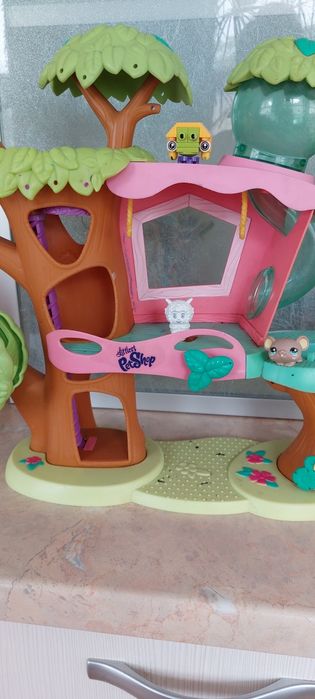 Дерево и карусель для петшопов