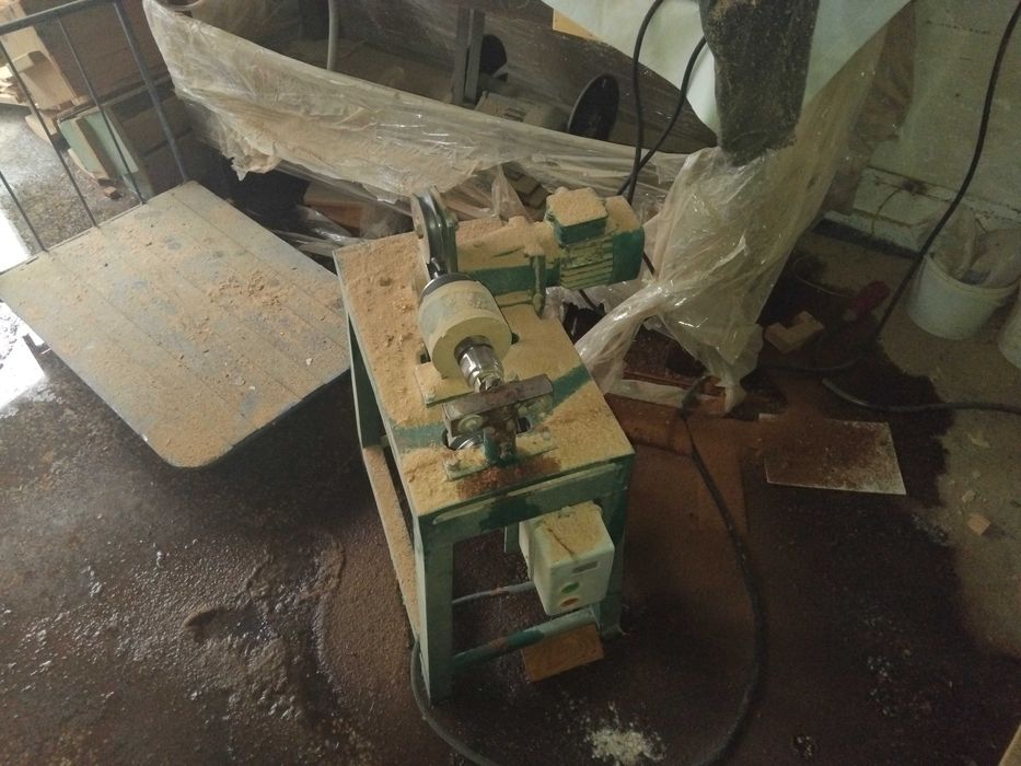 Машина за направата на дибли от дърво