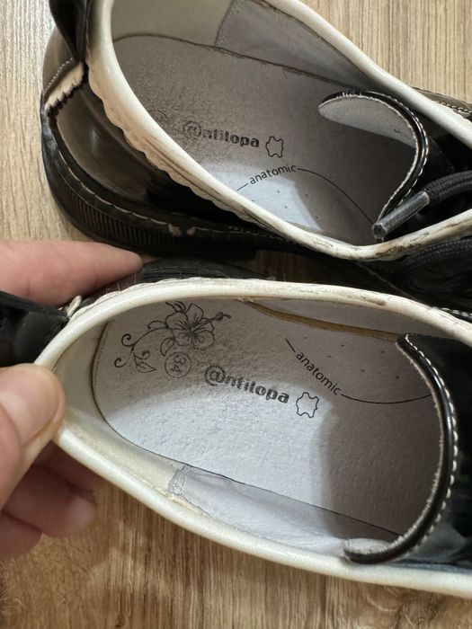 Продаю детский лоферы