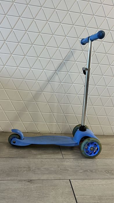 Десткий самокат с 2-х лет!