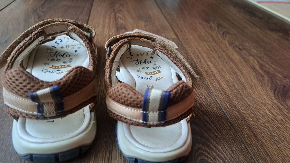 Детски сандали от естествена кожа