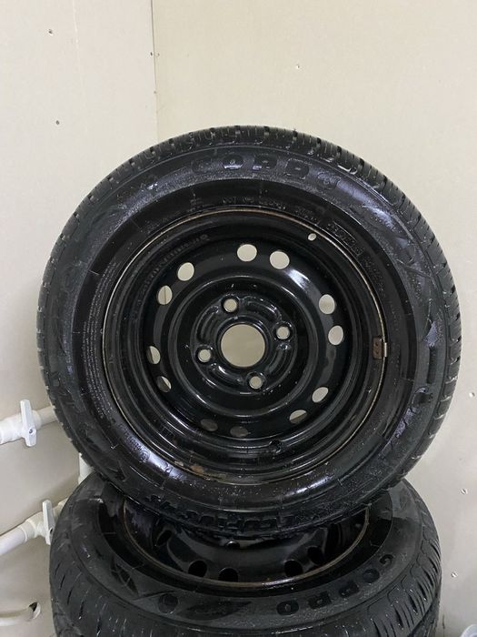 Комплект диски ,баллоны,колпаки на дамас