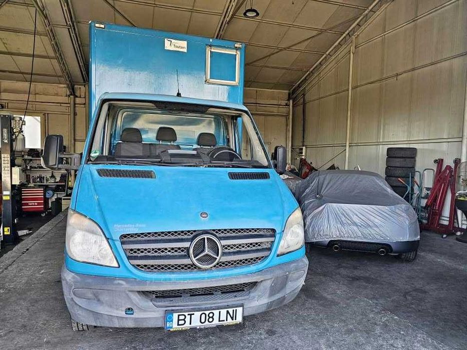 Sprinter 513 D 3,5 T , cu lift, motor 2.2 D