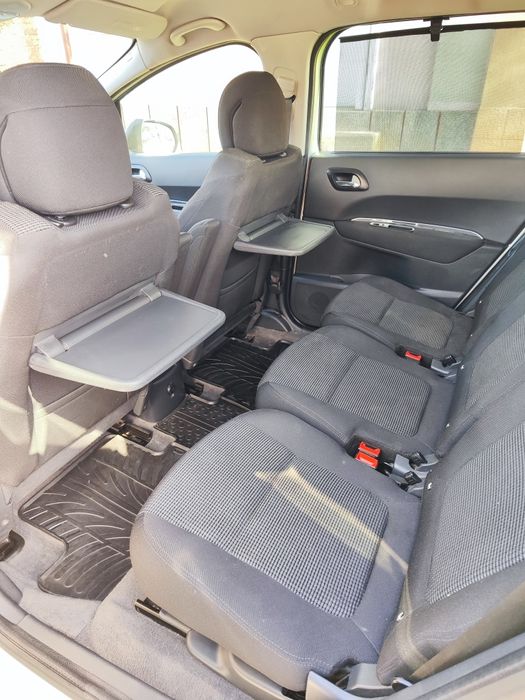 Пежо 5008, 1,6HDI, 2011г.