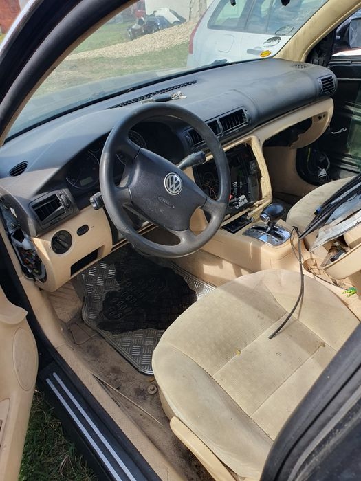 Vand bara fata , capota , bara spate Passat b5.5