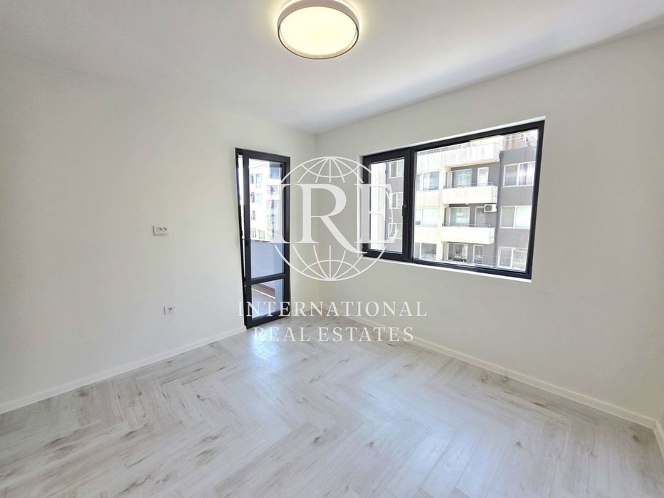 Продава се Двустаен апартамент в Варна, Окръжна болница - 51 кв.м за 1499 €/кв.м - Снимка #1