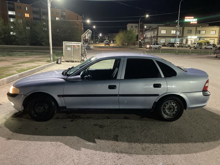 opel vektra обем 1,6