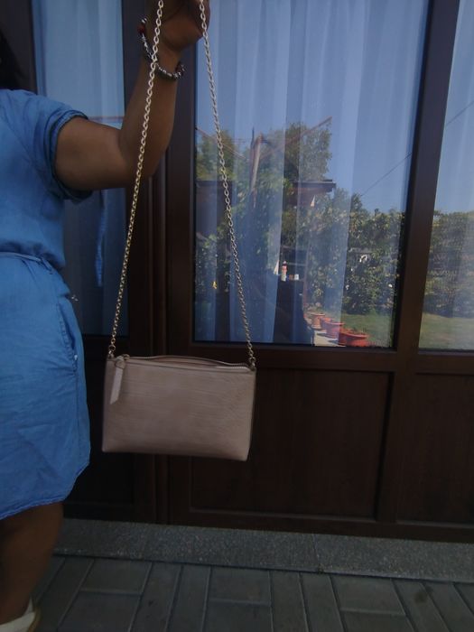 Geanta Whistles Matte Croc Medium Clutch (este realizata din piele naturala cu efect de crocodil in nuanta nude/roz pal (este noua ,nepurtată)original