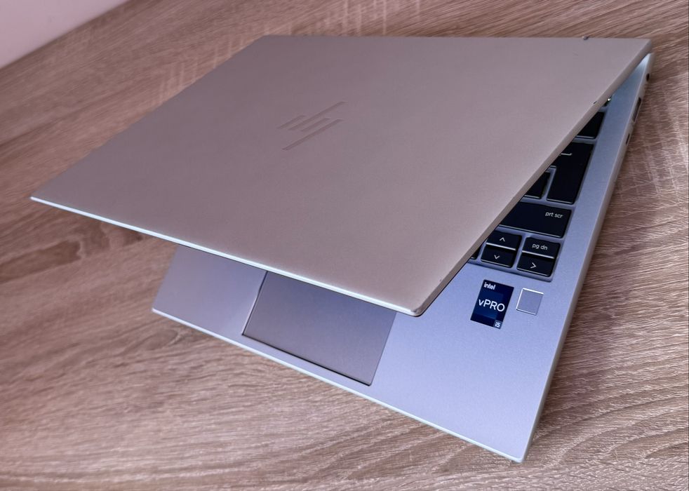 HP Elitebook 830 G10 i15 1345U - LTE Cellular 16GB 256GB Ultraportabil