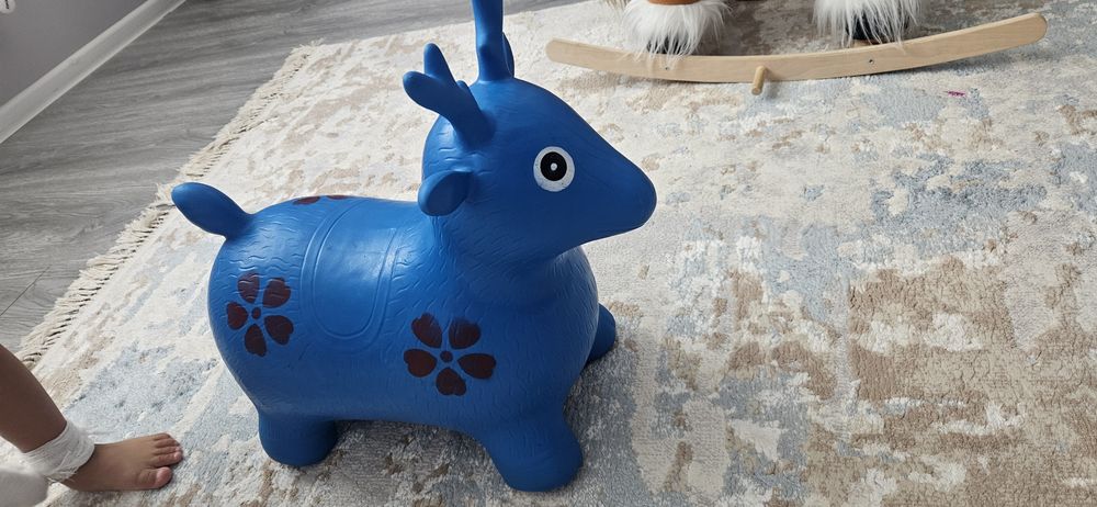 Продам игрушечного ослика