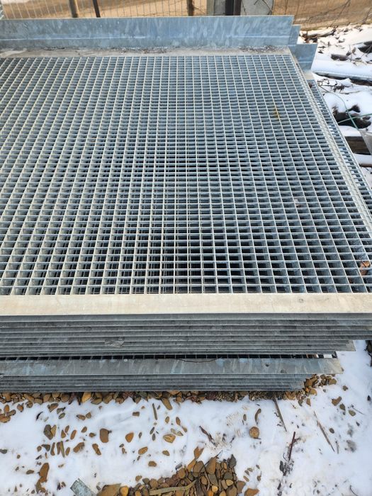 Grilaje zincate galvanizate