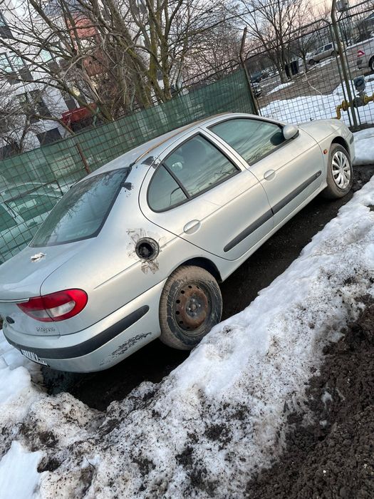 Piese dezmembrez Renault megan 1 motor 1.6 16v