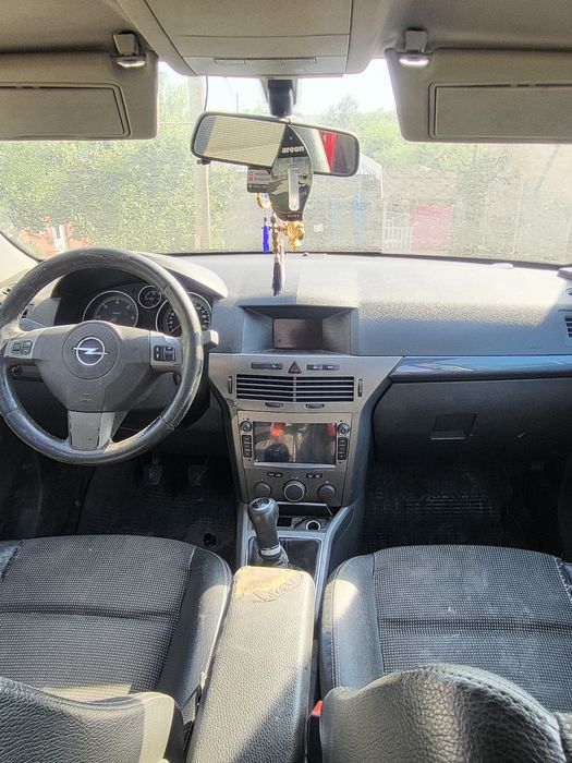 Dezmembrez Opel Asta h 1.7