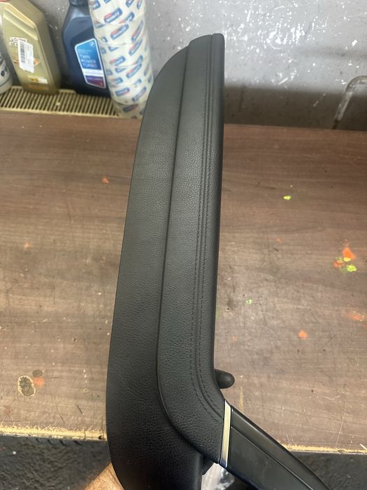 Maner stanga fata piele negru passat cc