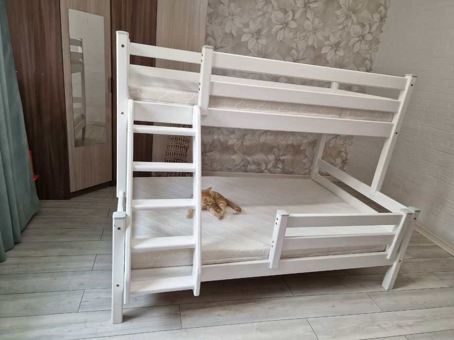 Двухэтажная детская кровать