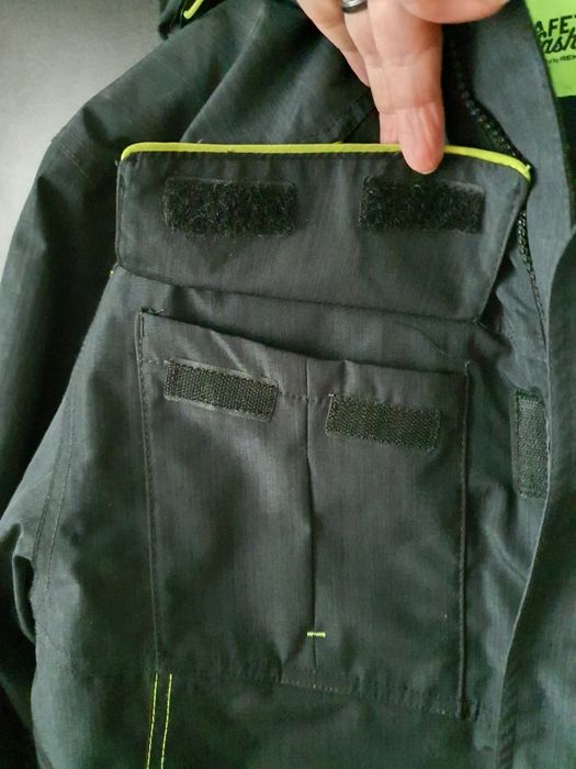 Geacă de iarnă impermeabilă