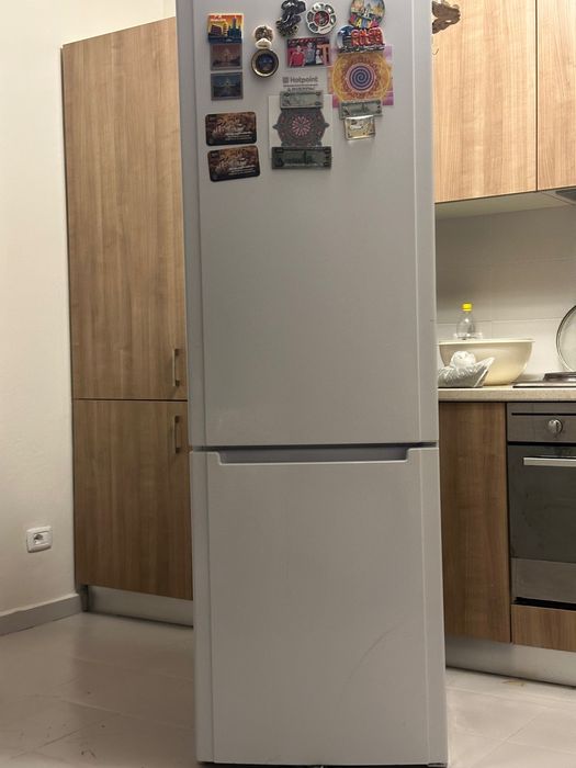 Холодильник Ariston