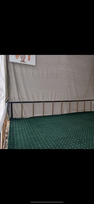 Тапчан с крышой,просторный