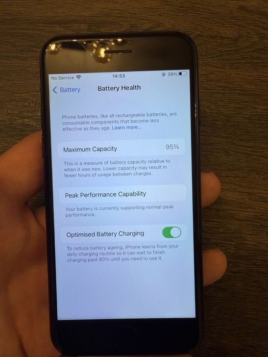 Iphone 7 / 32GB / нова батерия от iStyle