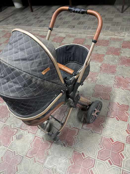 Продам коляску срочно