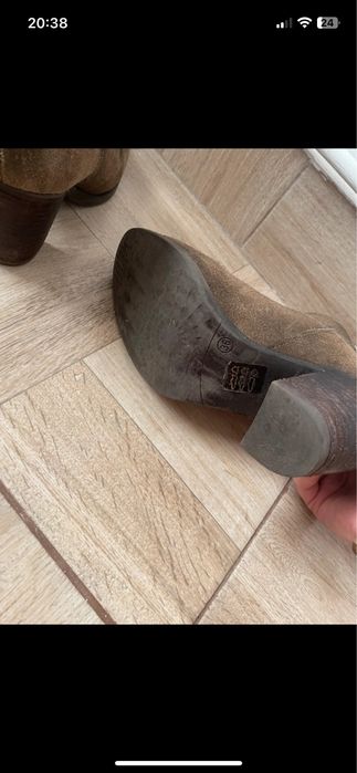 Ghete din piele cu toc