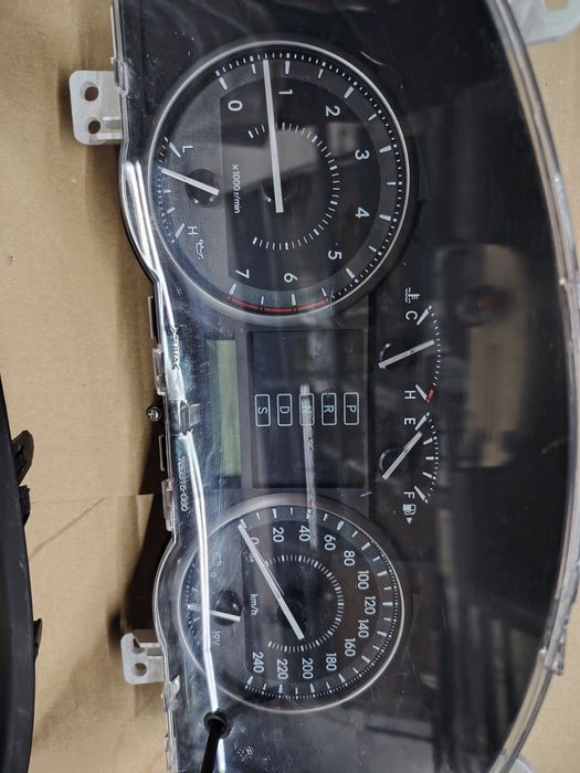 Приборная панель Land Cruiser 200 оригинал