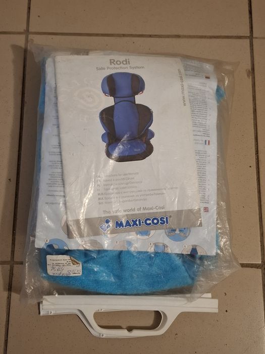 Детско столче Maxi-Cosi 9–18 кг – като ново, нов калъф, много запазено