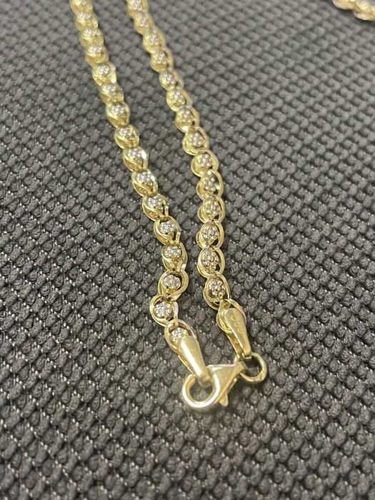 Златно синджирче 4.33гр. 14кр.
Материал-Жълто злато.
Проба-585
Дължина