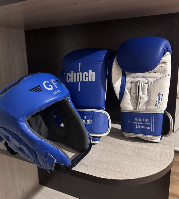 Продаю Боксерские перчатки CLINCH