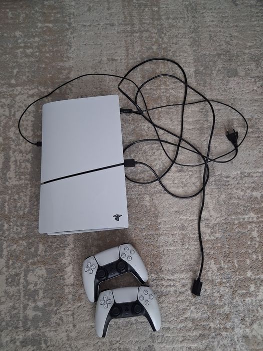 PlayStation 5  (2 controler)