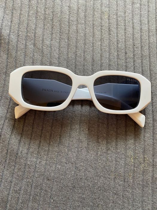 Ochelari de soare Prada