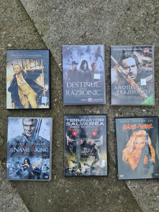 Vând DVD-uri  sunt în stare perfectă