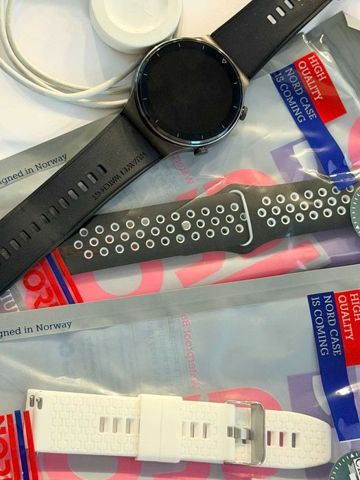 Часовник Huawei GT2  + подарък 2 нови каишки
