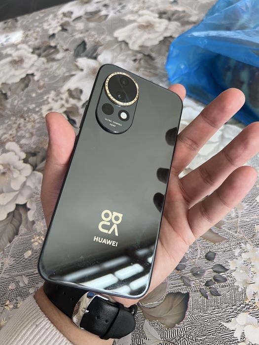Huawei nova 13 сотилади