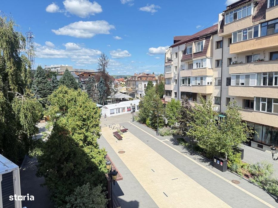 Inchiriere apartament 3 camere, de lux, Targoviste, langa Primarie