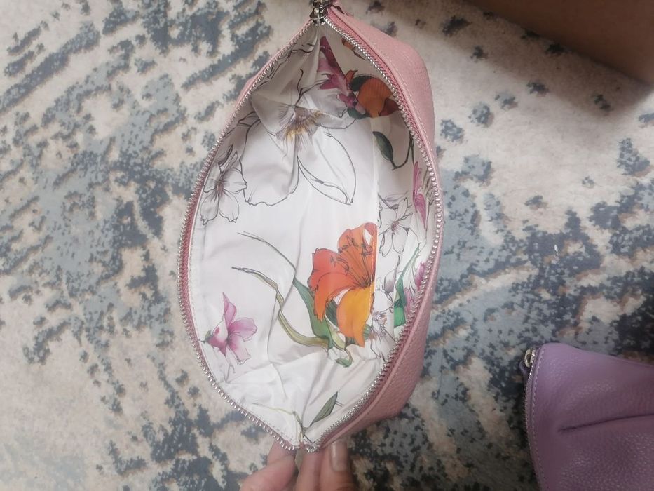 Косметичка из натуральной кожи.