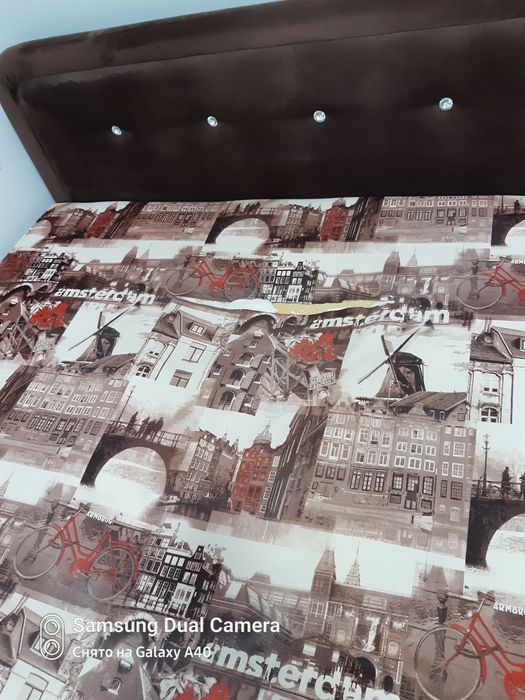 Диван с пуфиком и подушками