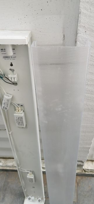 Aplica neon pentru tavan